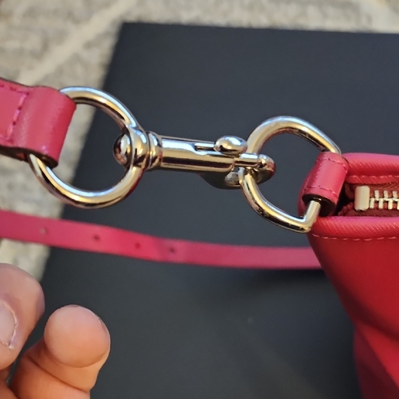 Coach Peyton Pocket Tote Leather Shoulder Bag. - Picture 8 of 15